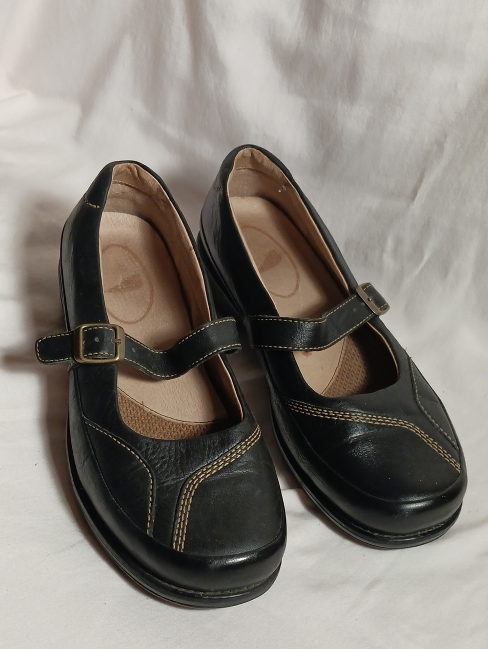 Red Wing Buckle Strap Mary Jane Shoes